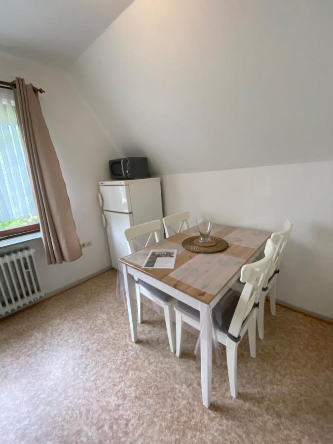 Ferienwohnung Mit Balkon Und Eingezaeunten Garten เอาริคช์ ภายนอก รูปภาพ